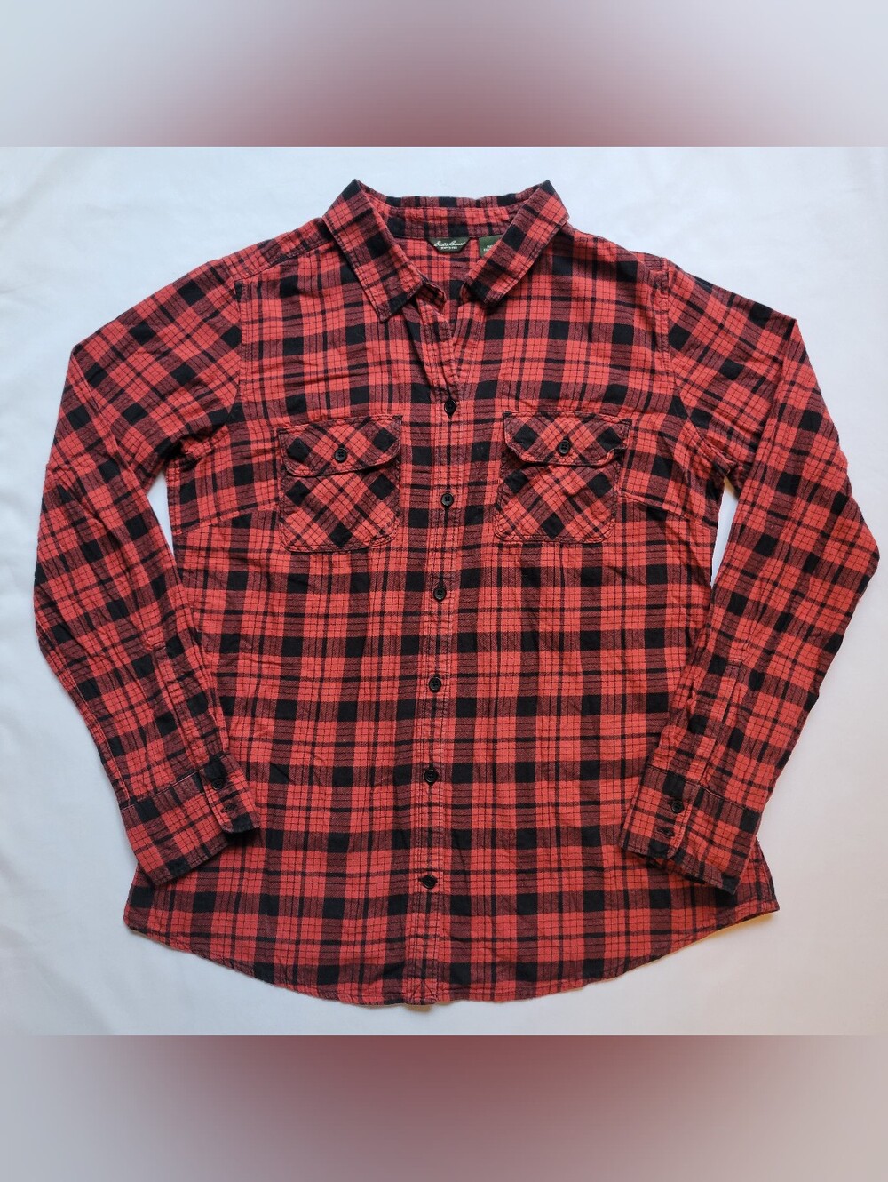Eddie Bauer Women’s M Plaid Flannel Long Sleeve Button Up Shirt Red/Black Soft